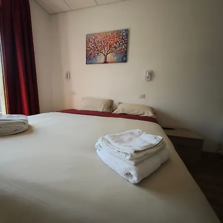 Bed&harmony Hostel *